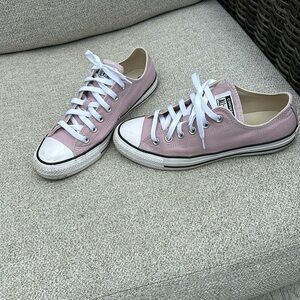 Pinkish/Purple Low Top Converse Sneakers
